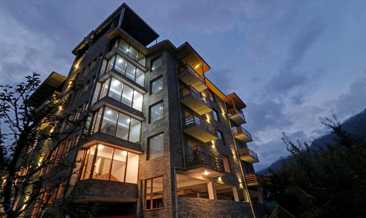 Hotel Treebo Premium Sattva With Mountain View à Manāli Extérieur photo