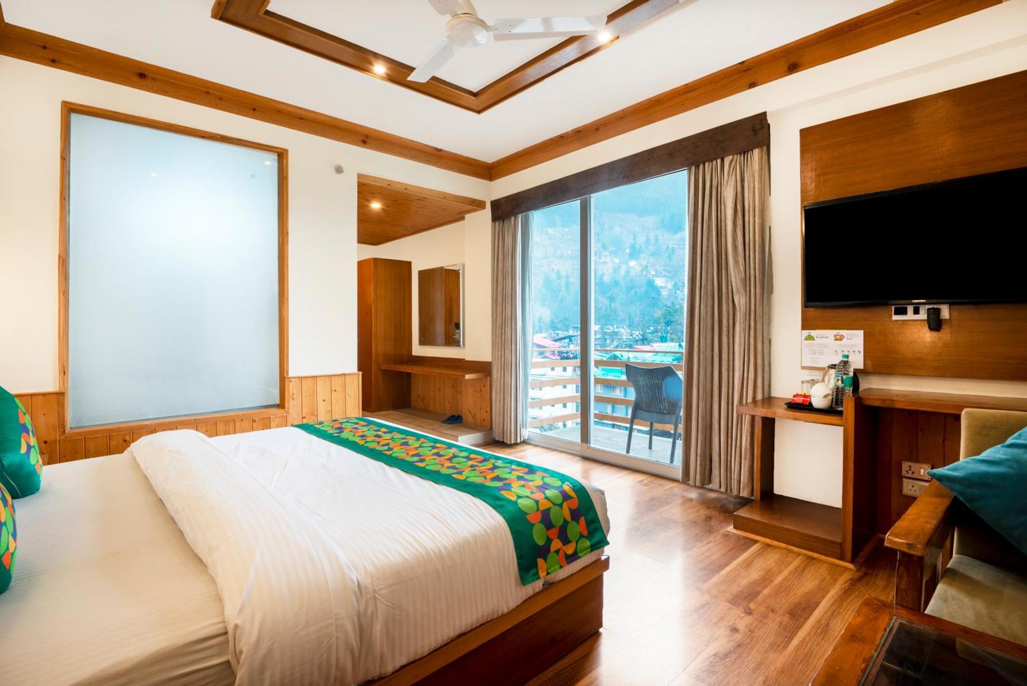 Hotel Treebo Premium Sattva With Mountain View à Manāli Extérieur photo