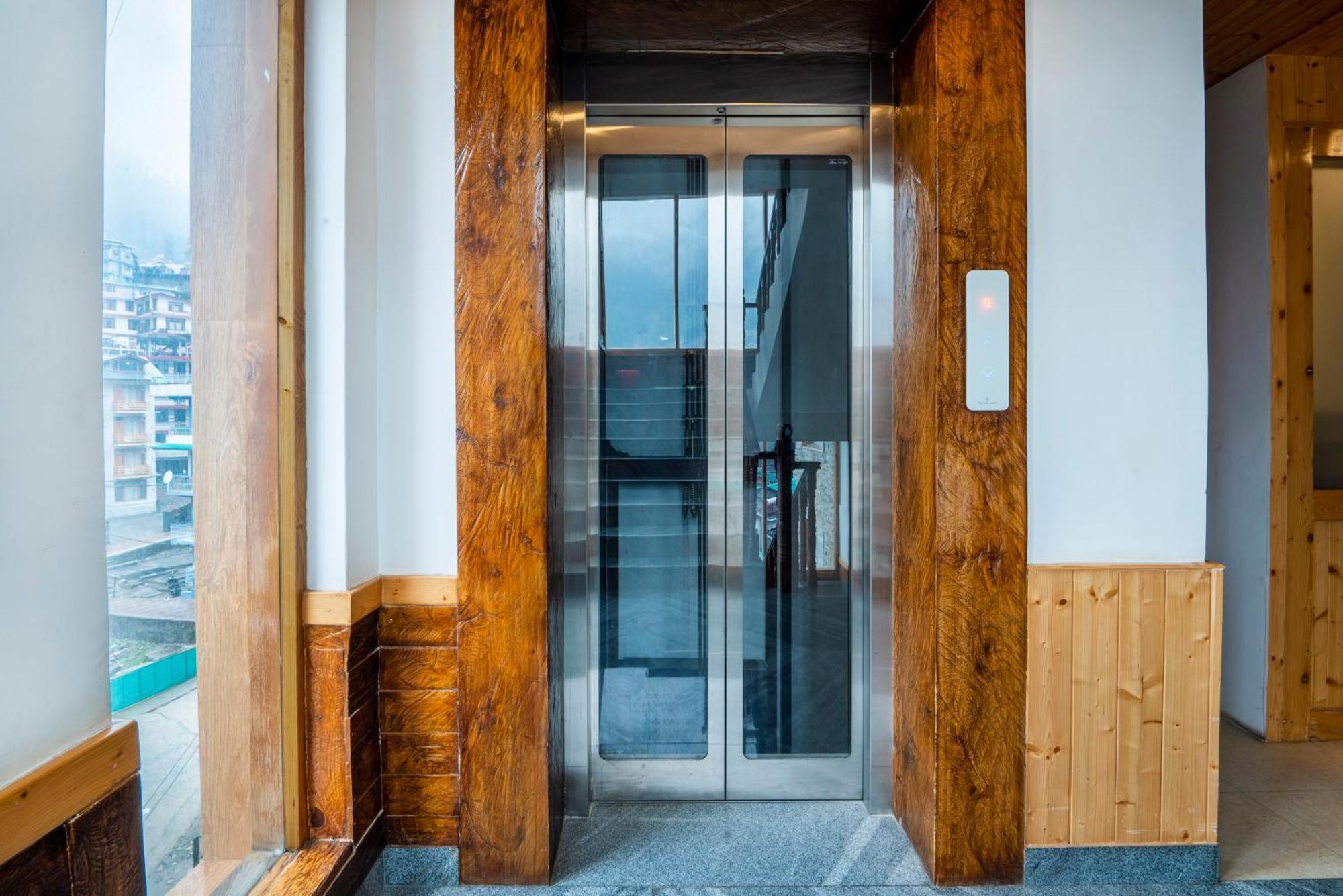 Hotel Treebo Premium Sattva With Mountain View à Manāli Extérieur photo