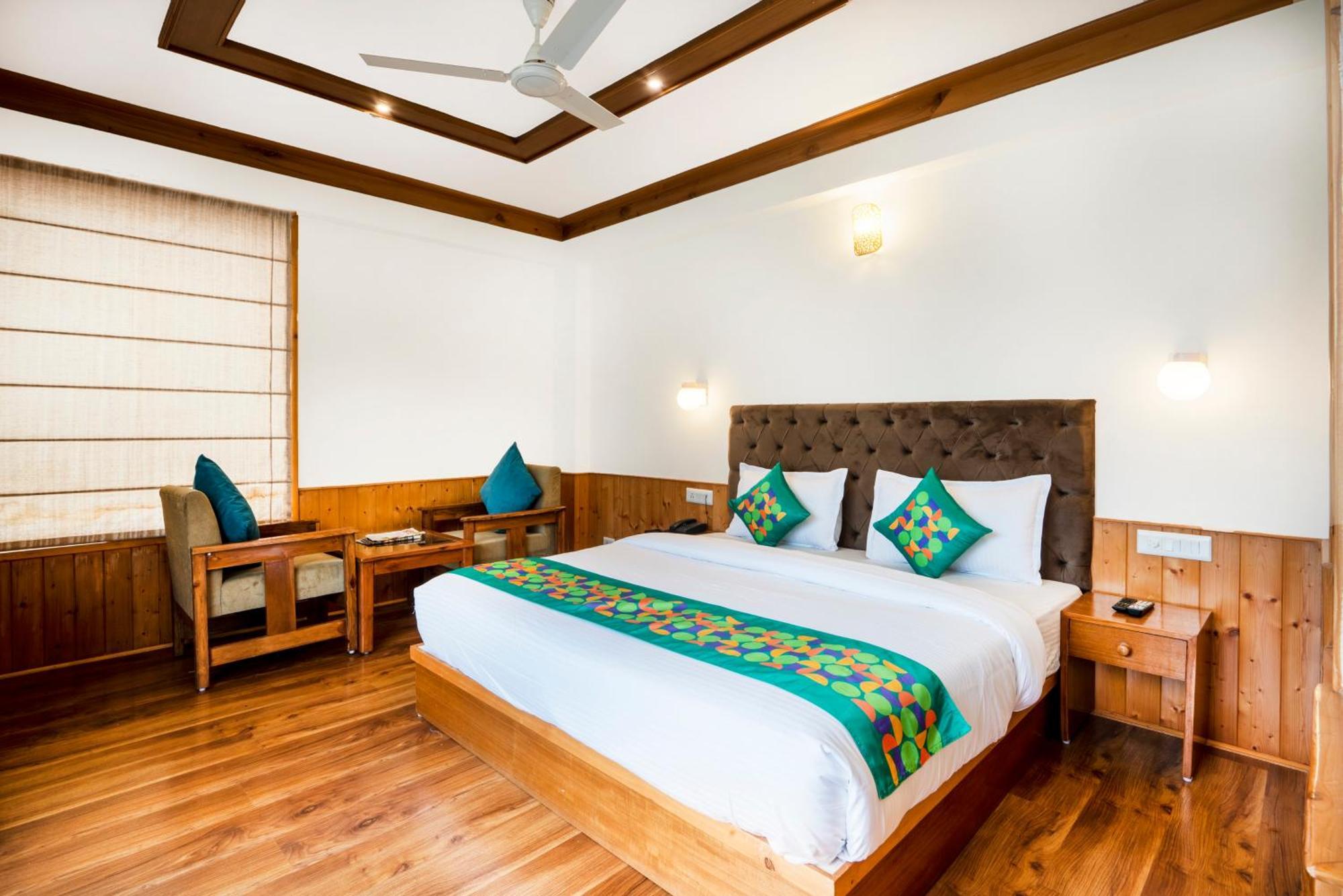 Hotel Treebo Premium Sattva With Mountain View à Manāli Extérieur photo